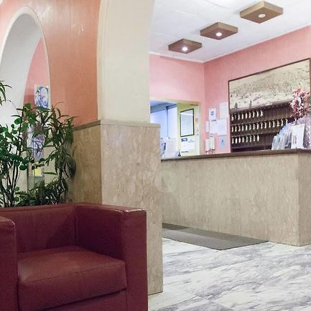 Hotel Vittoria Генуя Екстер'єр фото